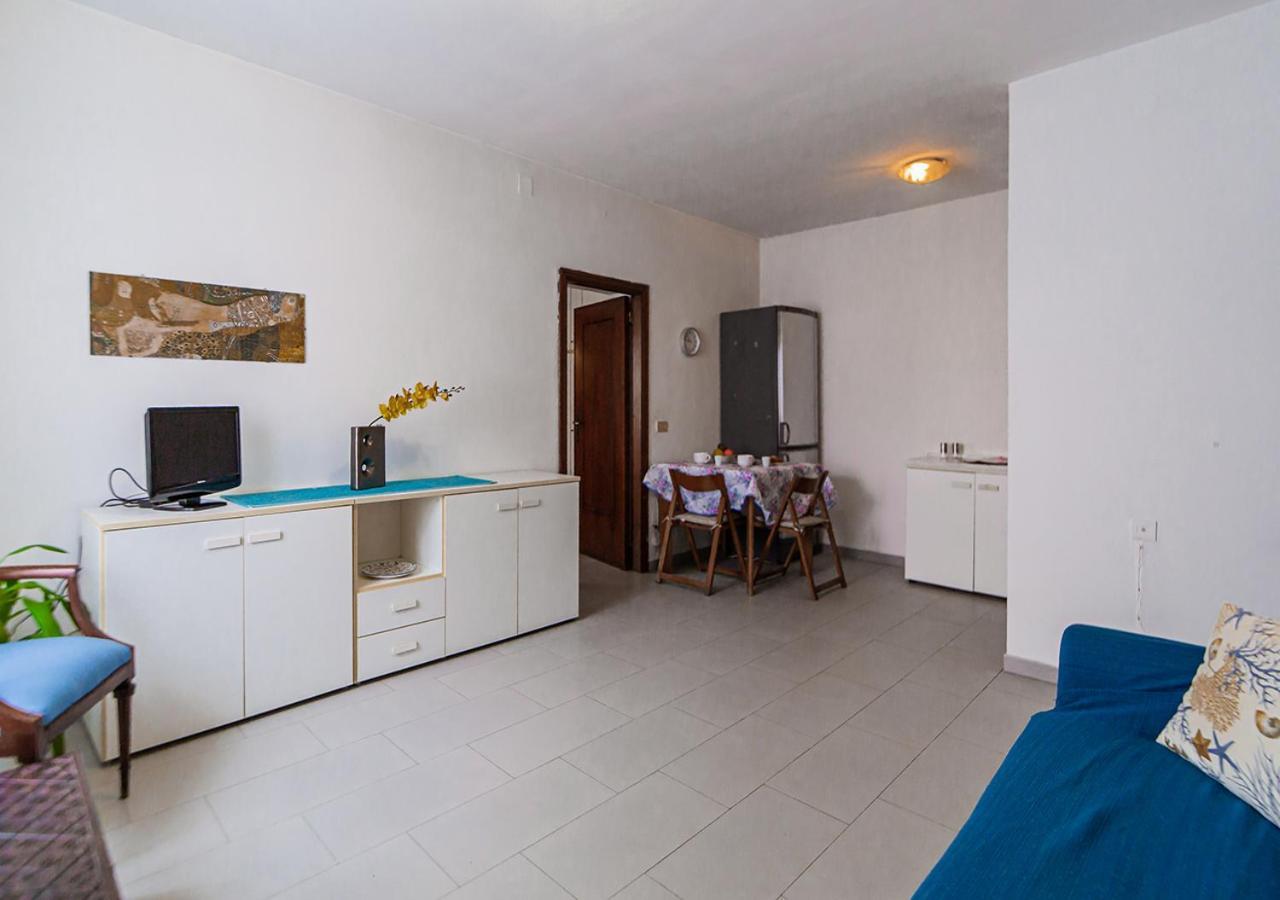 Casa Zara Appartement La Maddalena  Buitenkant foto
